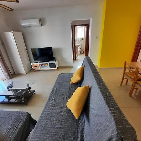 Large Apt 2 Bedrooms Sea View & 2 Balconies Ларнака Экстерьер фото