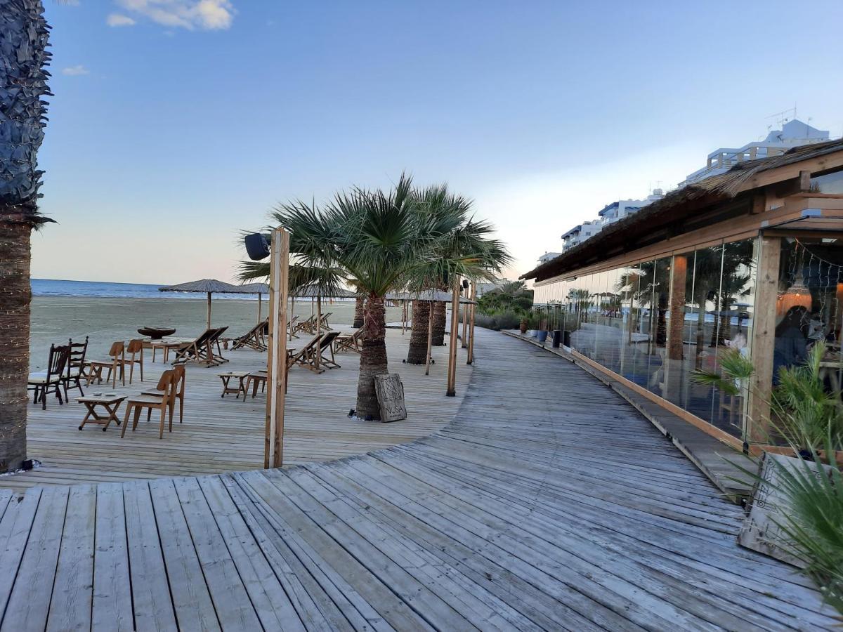 Large Apt 2 Bedrooms Sea View & 2 Balconies Ларнака Экстерьер фото